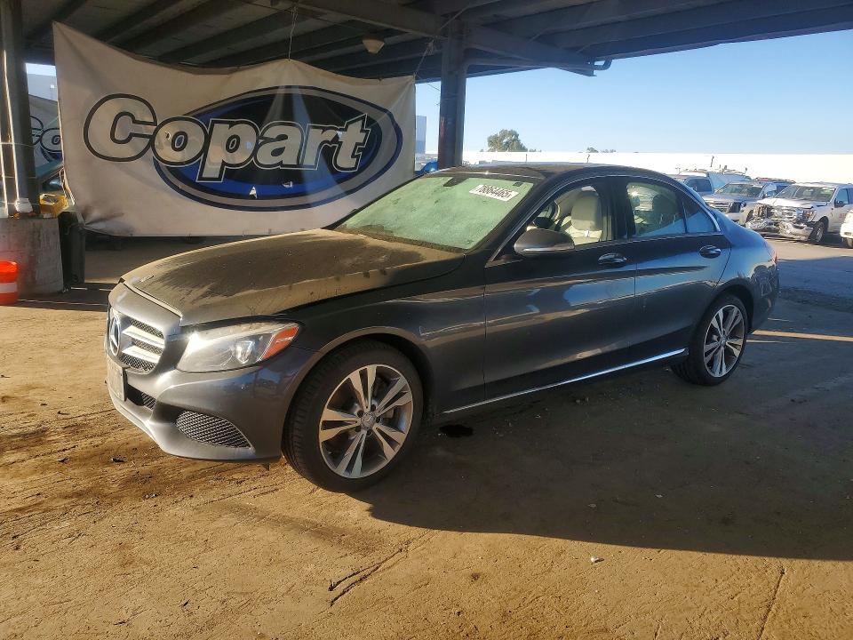 2015 MERCEDES-BENZ C — VIN 55SWF4KB5FU040095