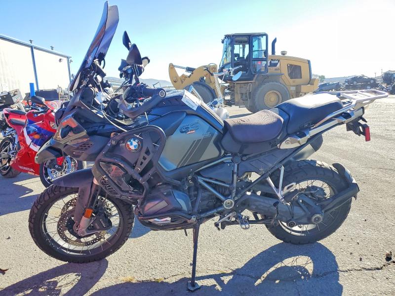 WB10M1300P6H17365