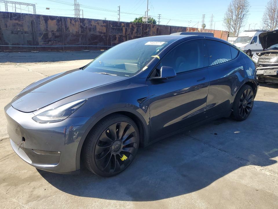 2022 TESLA MODEL Y — VIN 7SAYGDEF3NF345294