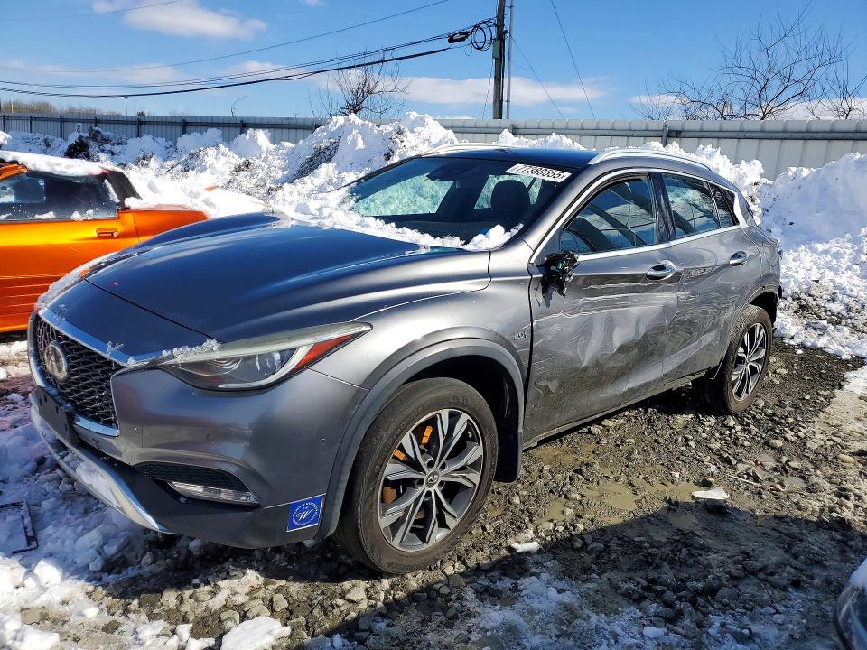 2018 INFINITI QX30 — VIN SJKCH5CR8JA003492