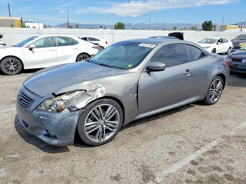 2015 INFINITI Q60 CONVERTIBLE — VIN JN1CV6FE8FM810498