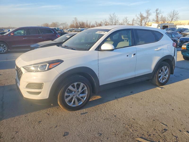 2019 HYUNDAI 150 — VIN KM8J23A40KU986512