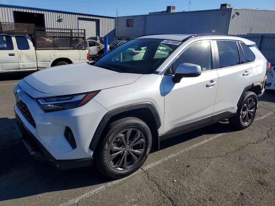 2024 TOYOTA RAV4 HYBRID — VIN JTMB6RFV9RD565397