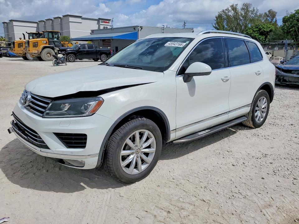 2017 VOLKSWAGEN TOUAREG — VIN WVGEF7BP9HD003406