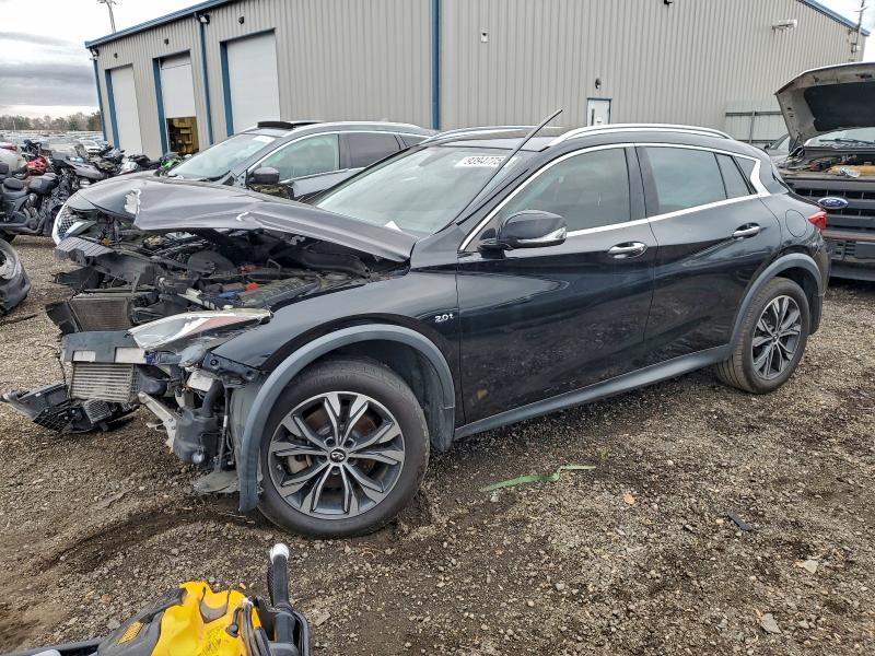2018 INFINITI QX30 — VIN SJKCH5CR3JA055032