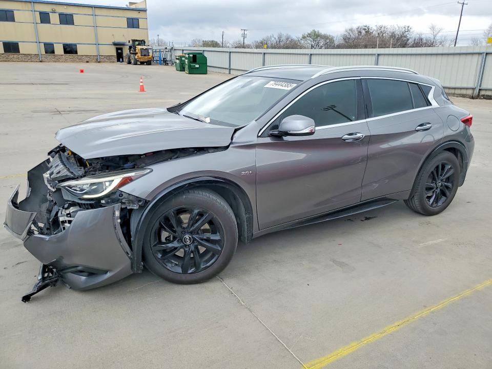 2018 INFINITI QX30 — VIN SJKCH5CP4JA004752