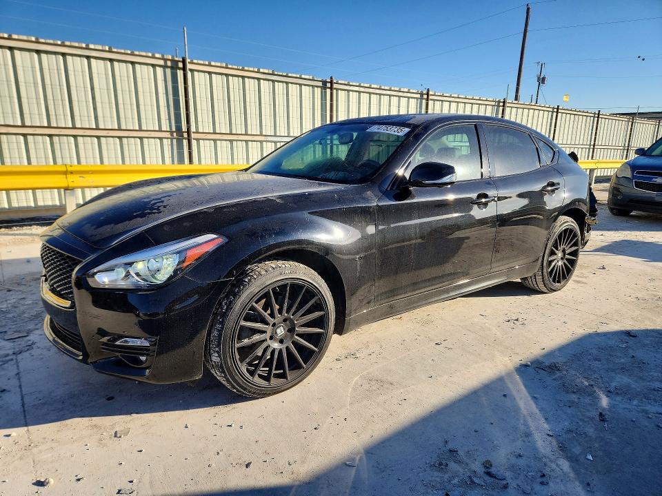 2016 INFINITI Q70 — VIN JN1BY1AR9GM271083