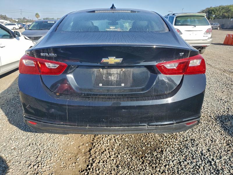 1G1ZE5STXHF125957
