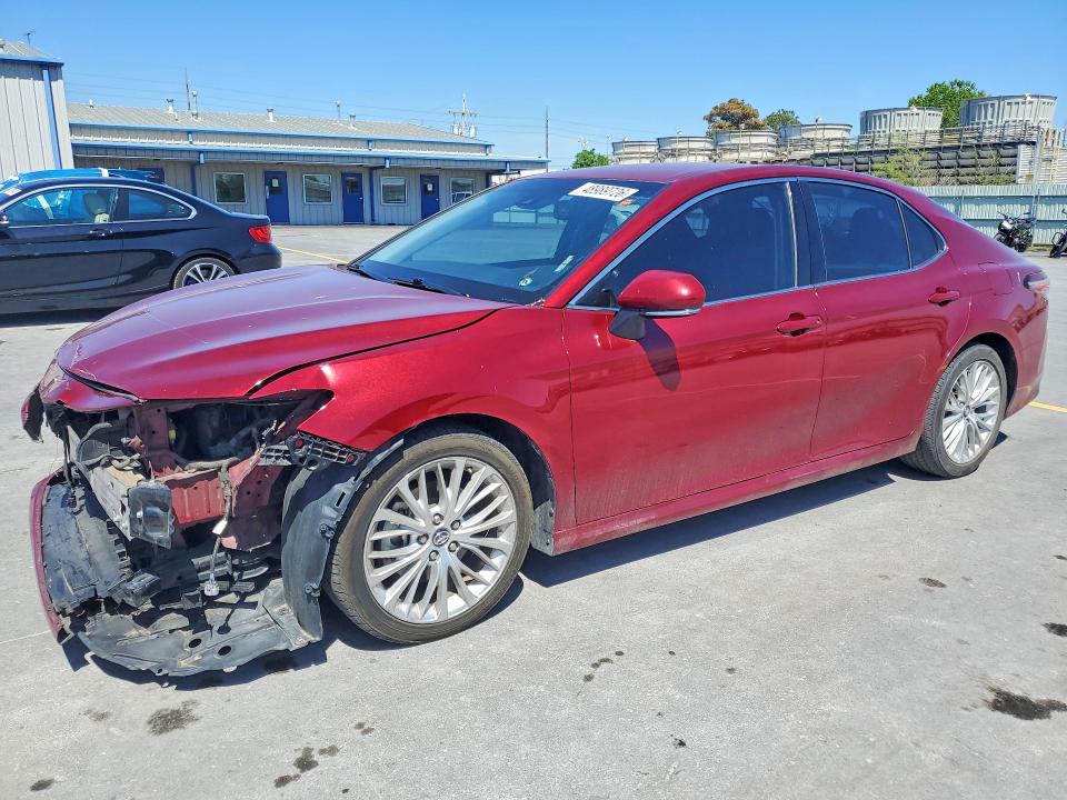 2018 TOYOTA CAMRY — VIN 4T1B11HK4JU565813