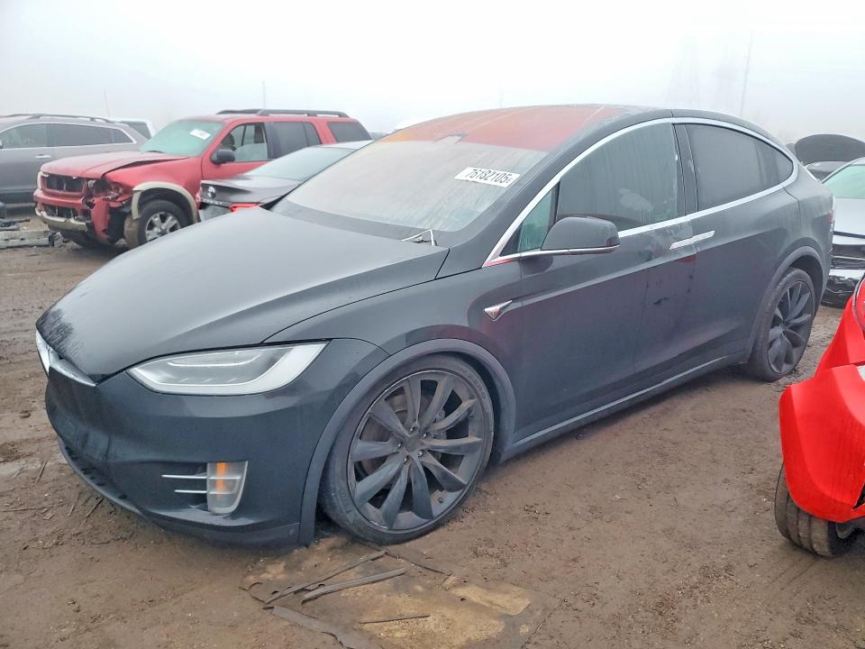 2018 TESLA MODEL X — VIN 5YJXCBE29JF089825