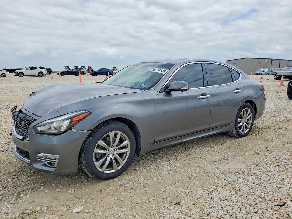 2018 INFINITI Q70 — VIN JN1BY1AR0JM220899