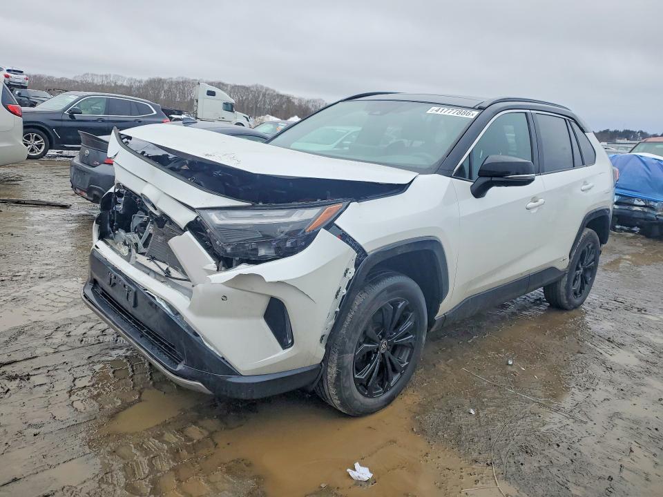 2024 TOYOTA RAV4 HYBRID — VIN 4T3E6RFV4RU155378
