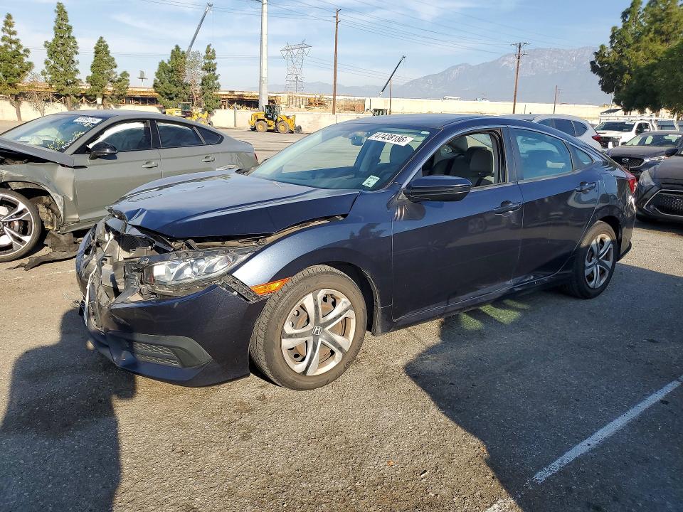 2018 HONDA CIVIC — VIN 2HGFC2F58JH595906