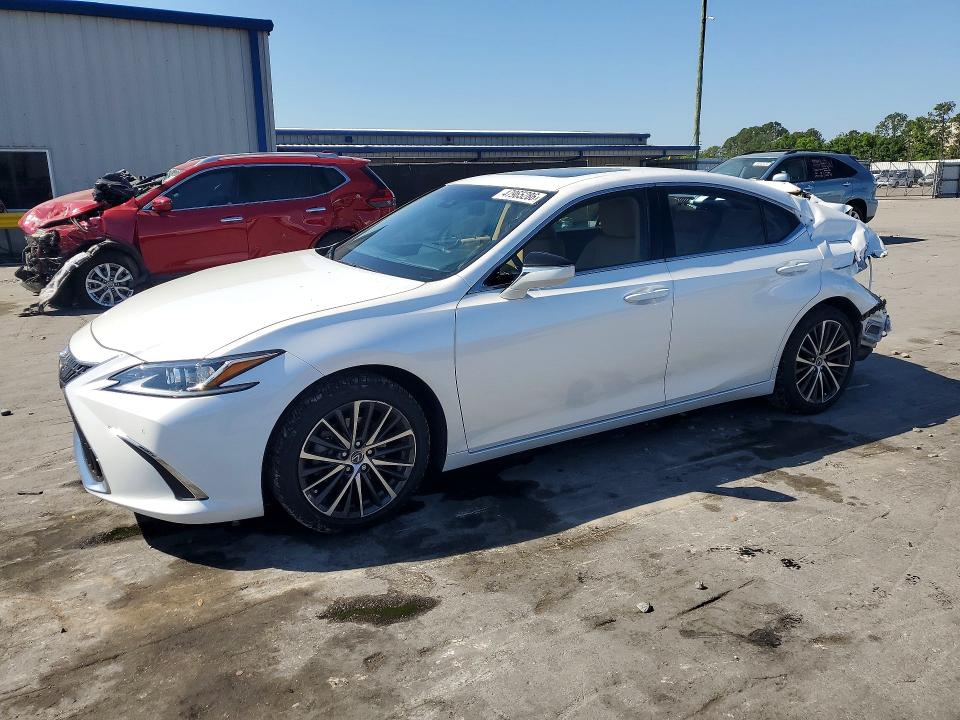 2022 LEXUS ES 350 — VIN 58ADZ1B14NU132881