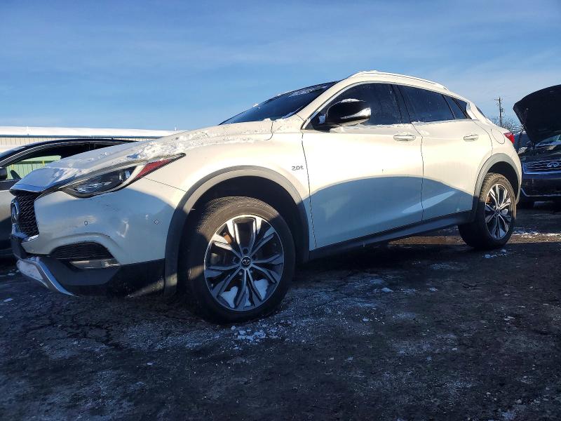 2017 INFINITI QX30 — VIN SJKCH5CR4HA027055