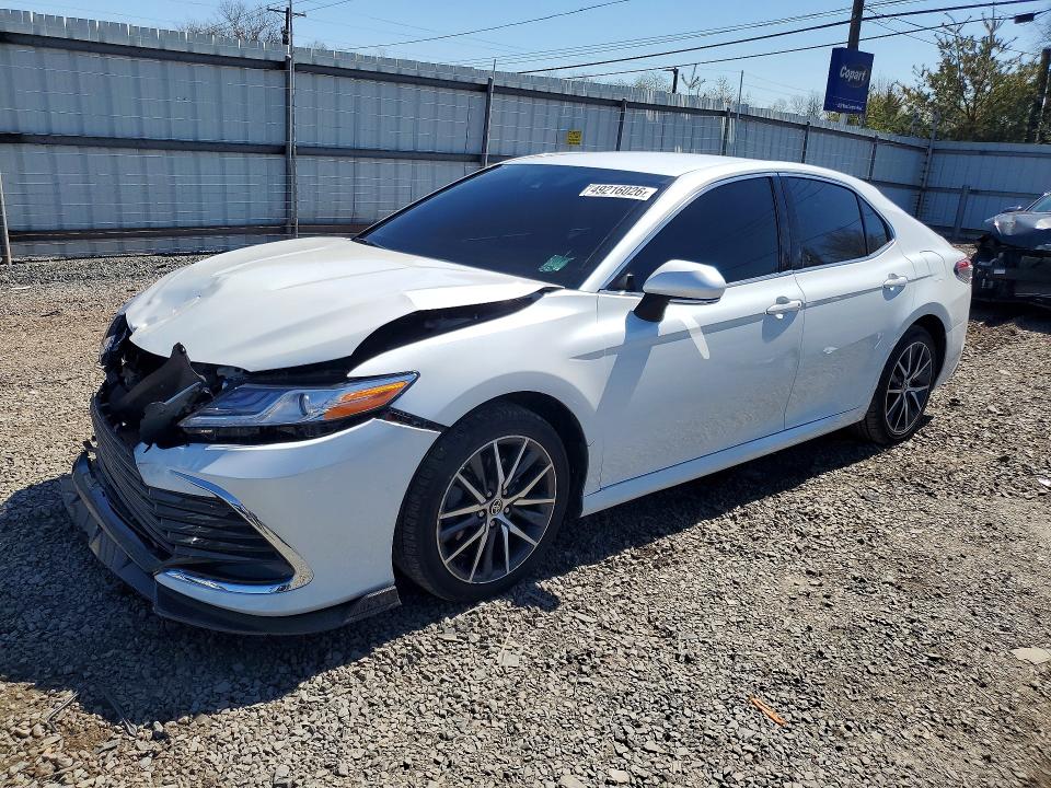 2021 TOYOTA CAMRY — VIN 4T1F11BK1MU022000