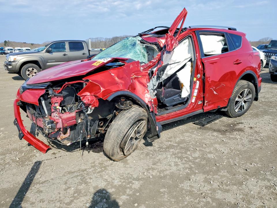 2017 TOYOTA RAV4 — VIN JTMRFREV2HJ170641