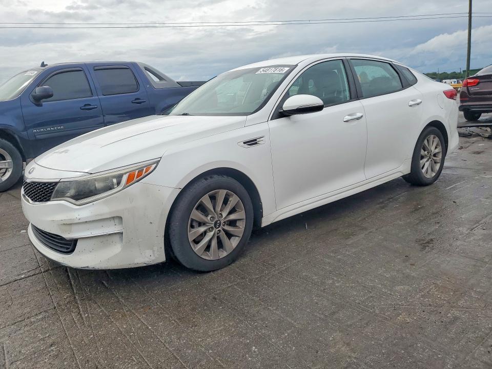 2017 KIA OPTIMA — VIN 5XXGT4L39HG146362