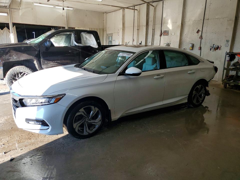 2018 HONDA ACCORD — VIN 1HGCV2F55JA039533