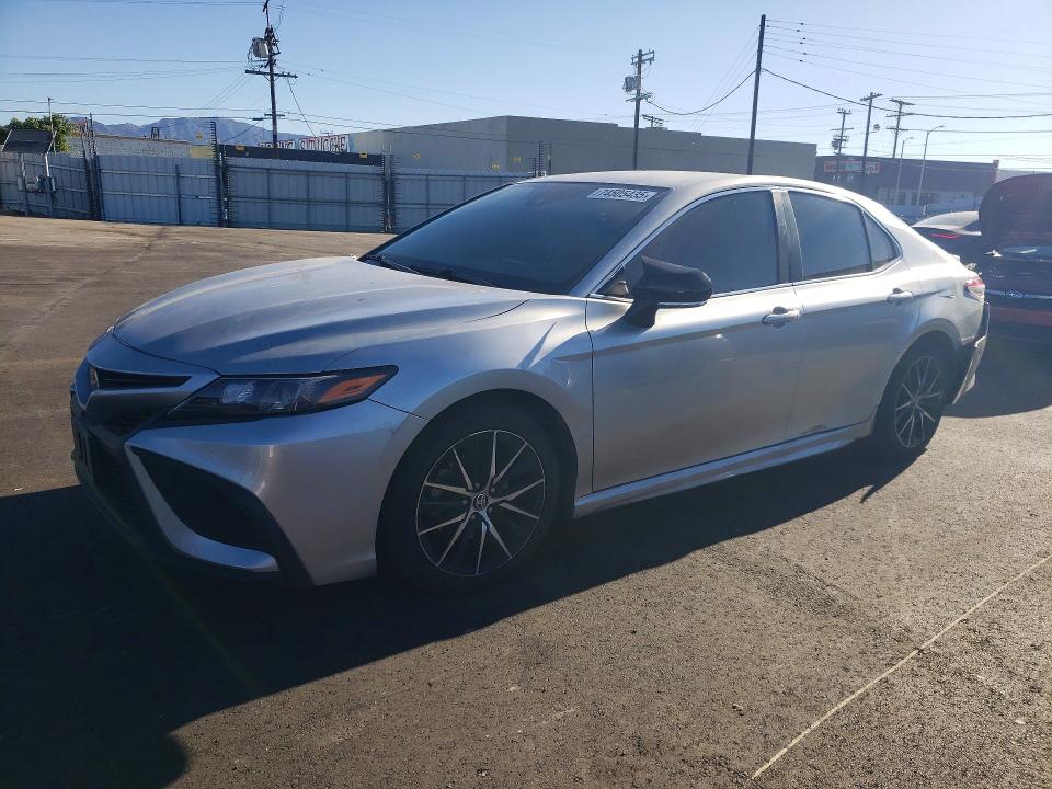 2022 TOYOTA CAMRY — VIN 4T1G11AK6NU692097