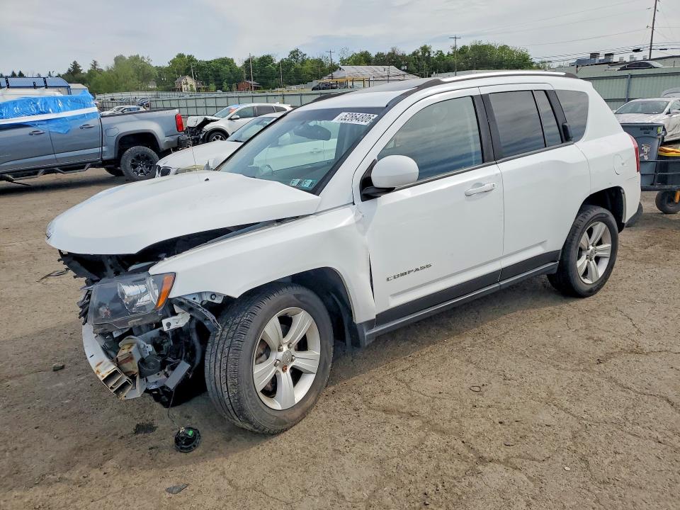 2015 JEEP COMPASS — VIN 1C4NJDEB9FD425576