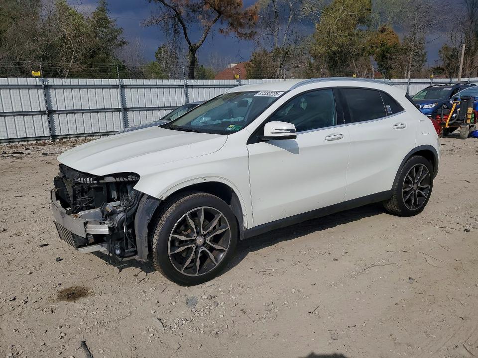 2017 MERCEDES-BENZ GLA — VIN WDCTG4EB8HJ318930
