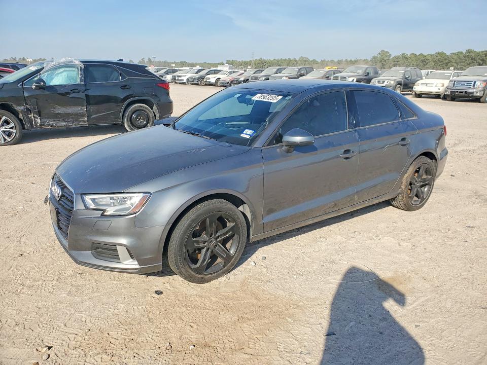 2017 AUDI A3 — VIN WAUAUGFF6H1029616