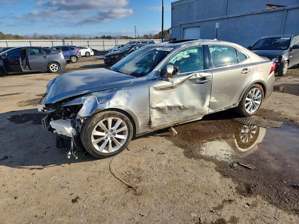 2015 LEXUS IS 250 — VIN JTHBF1D29F5073662