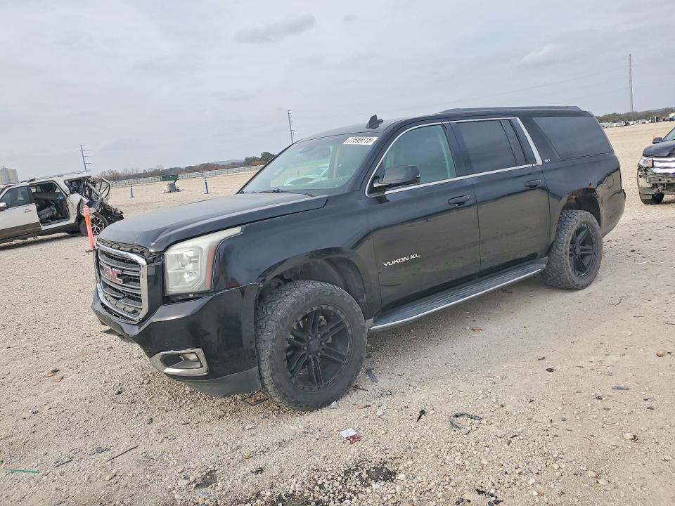 2015 GMC YUKON XL — VIN 1GKS2HKC1FR729741