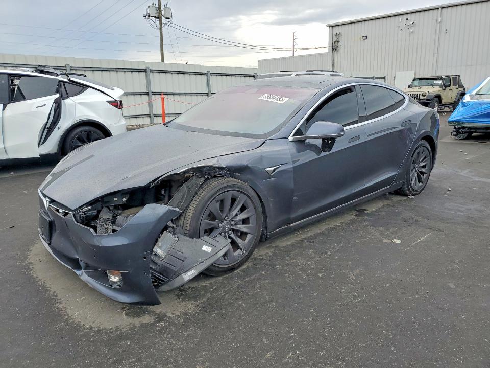 2018 TESLA MODEL S — VIN 5YJSA1E25JF276070