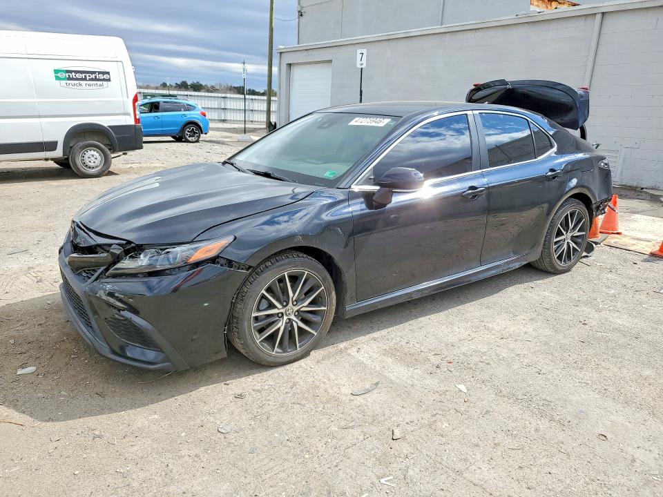 2022 TOYOTA CAMRY — VIN 4T1G11AK4NU698500
