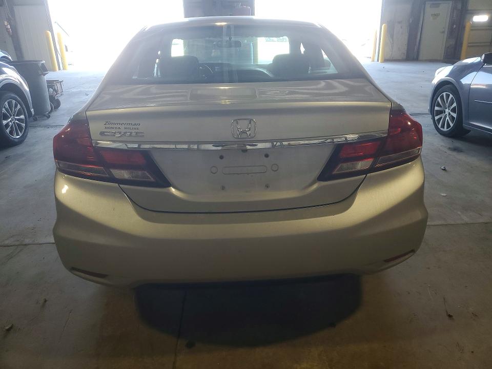 19XFB2F70FE018700