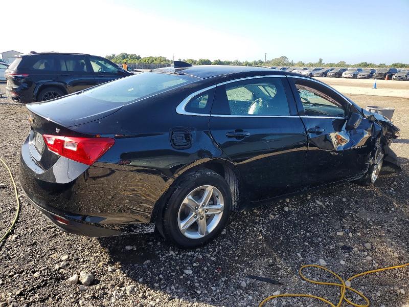 1G1ZD5ST9PF208135
