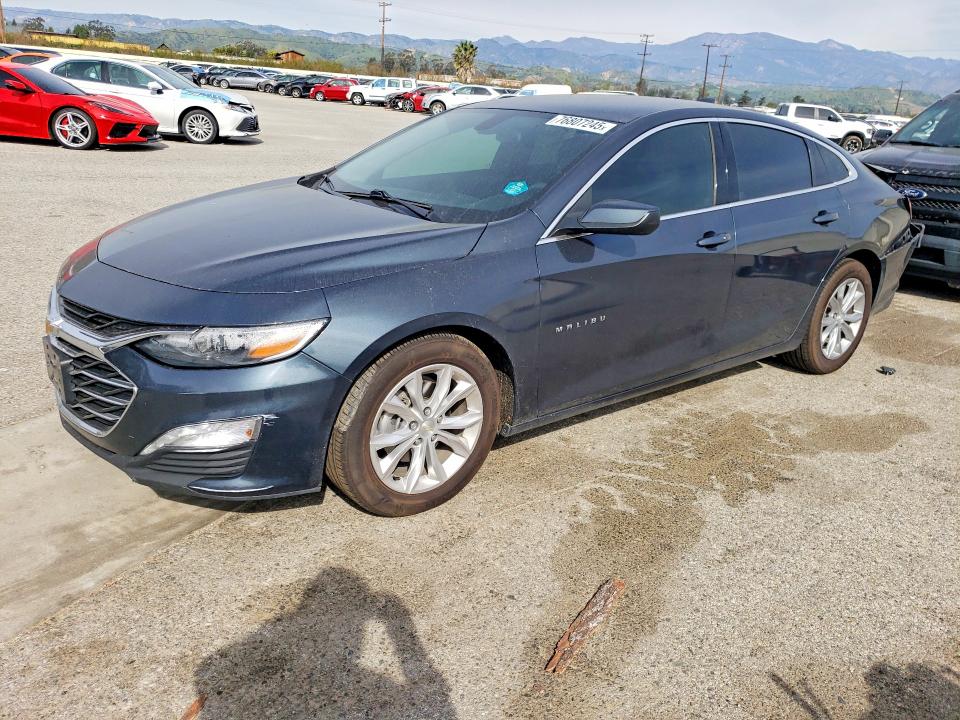 2020 CHEVROLET MALIBU — VIN 1G1ZD5ST3LF117758