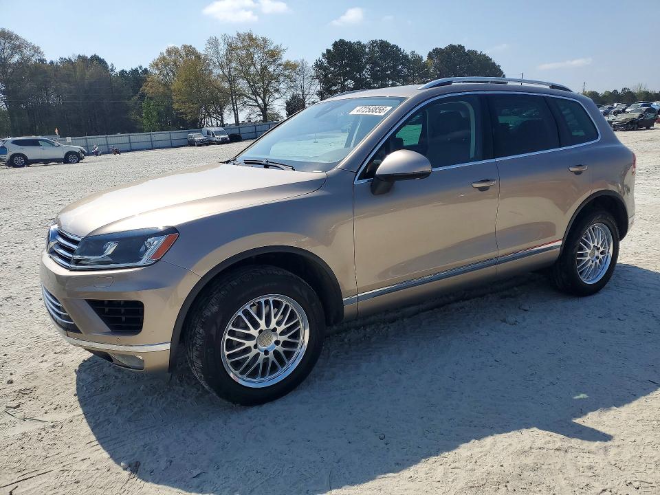2017 VOLKSWAGEN TOUAREG — VIN WVGEF7BP6HD006733