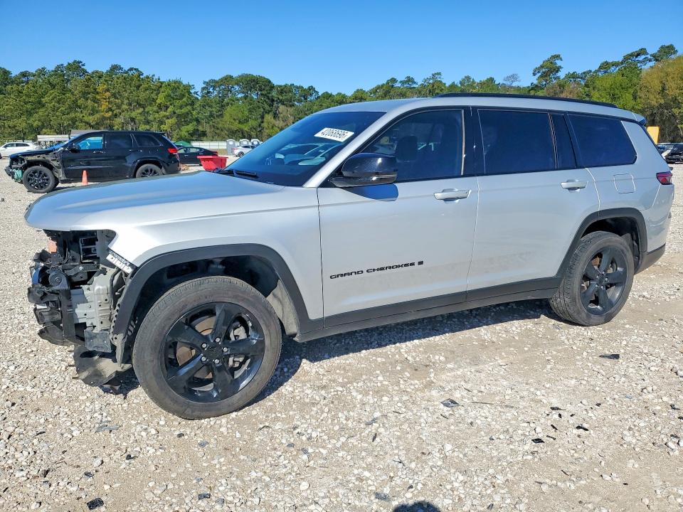 2024 JEEP GRAND CHEROKEE — VIN 1C4RJKAG2R8934879