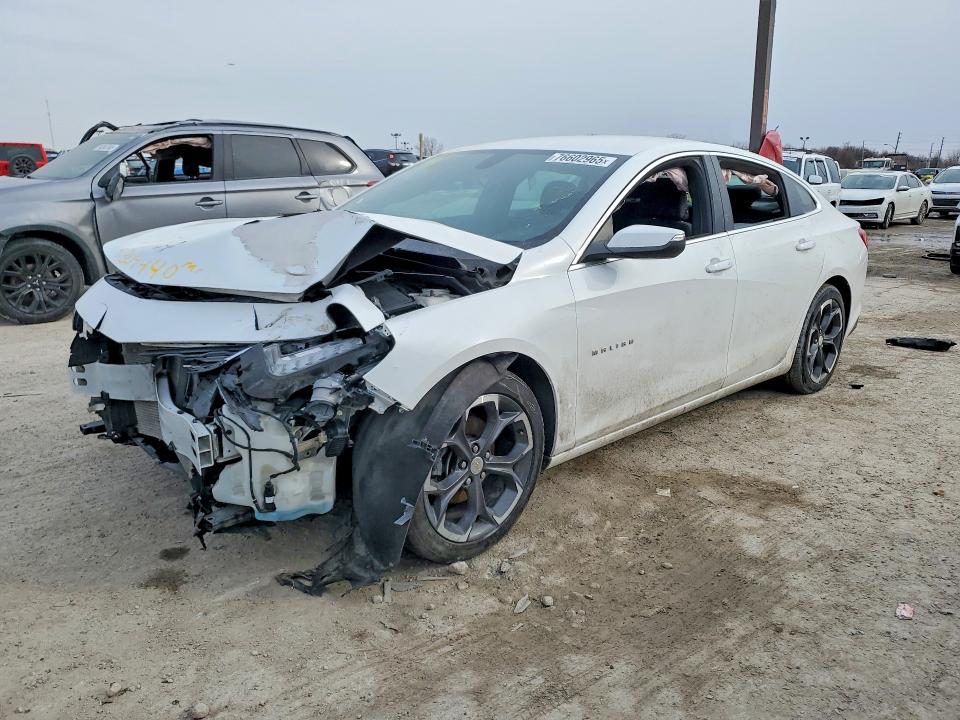 2016 CHEVROLET MALIBU — VIN 1G1ZE5ST5GF304440