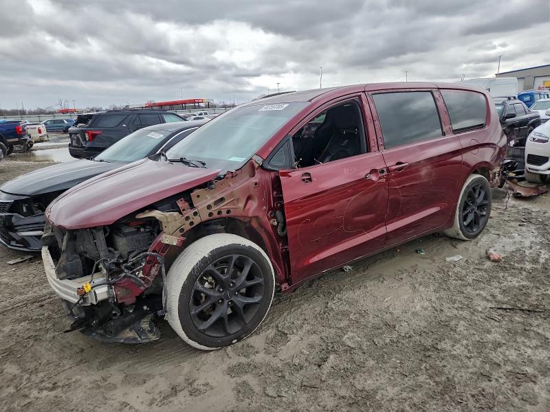 2021 CHRYSLER PACIFICA T — VIN 2C4RC1BG6MR561684