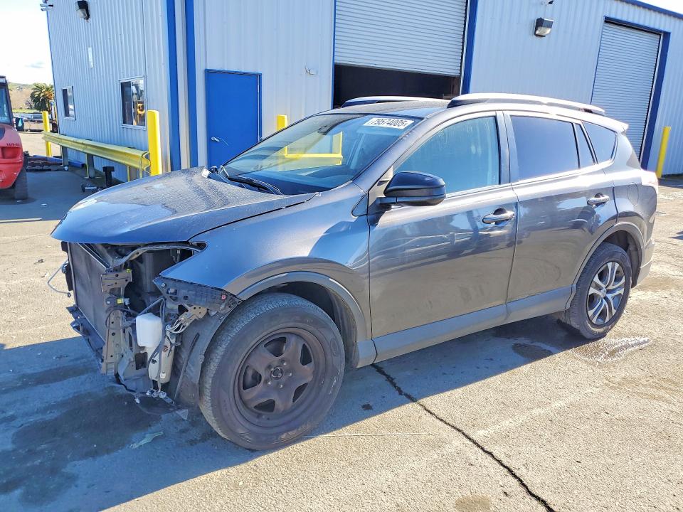 2018 TOYOTA RAV4 — VIN JTMZFREV3JD123381