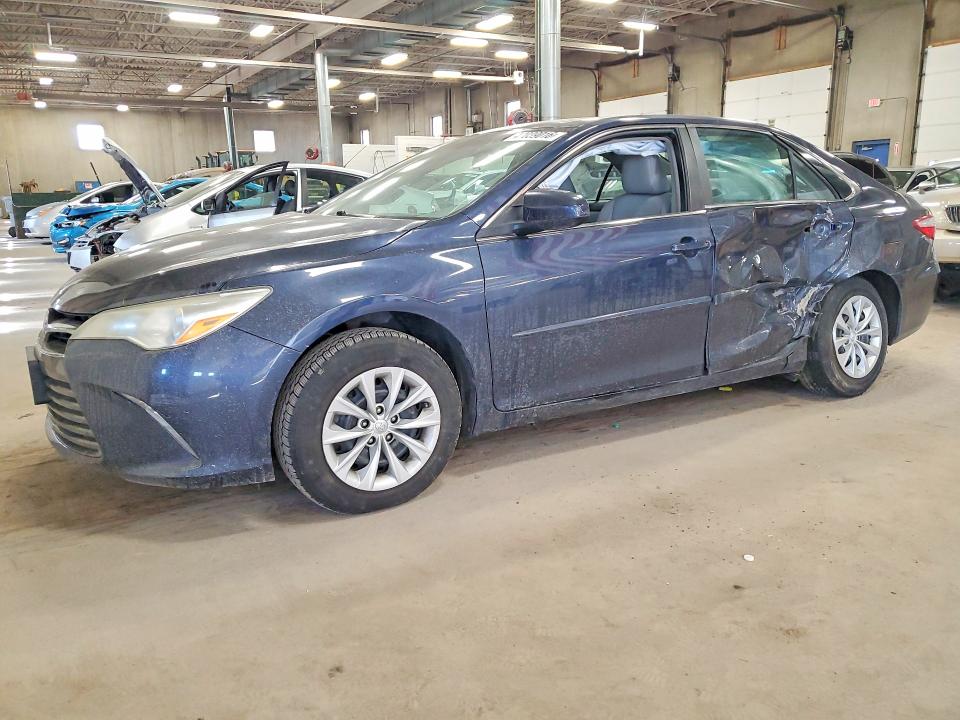 2016 TOYOTA CAMRY — VIN 4T4BF1FK0GR556819