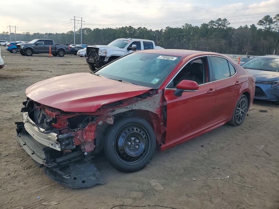 2022 TOYOTA CAMRY — VIN 4T1T11AK2NU022559