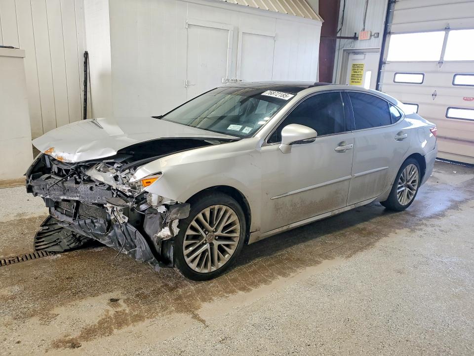 2015 LEXUS ES — VIN JTHBK1GG7F2204026
