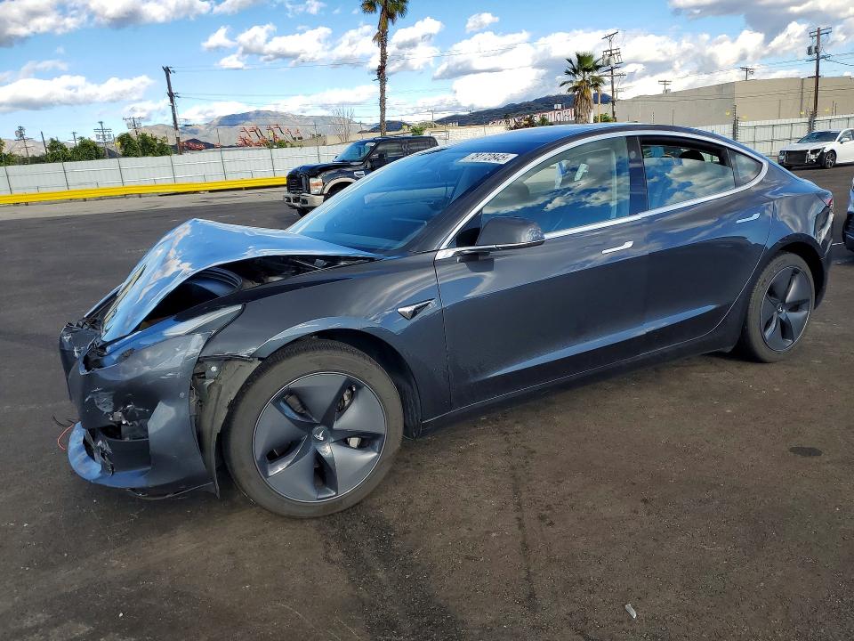 2018 TESLA MODEL 3 — VIN 5YJ3E1EA8JF077689