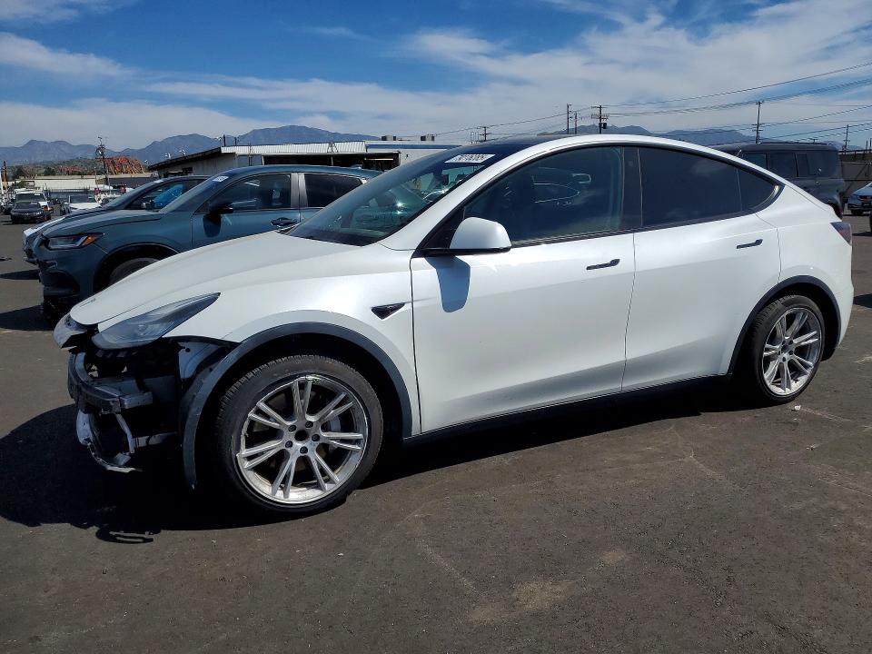 2021 TESLA MODEL Y — VIN 5YJYGDED7MF130284