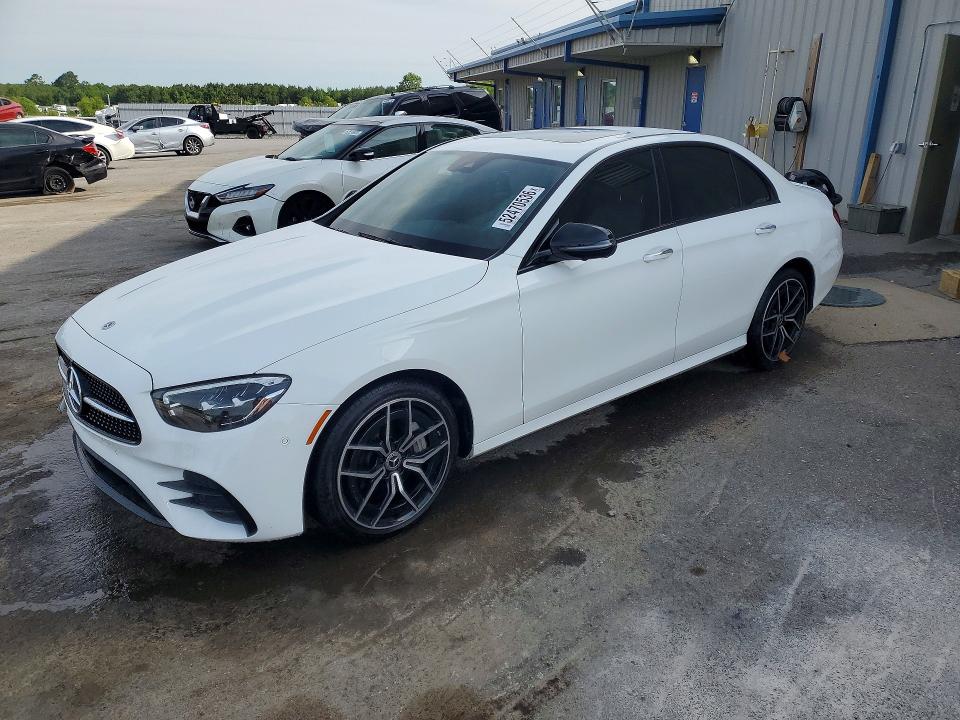 2022 MERCEDES-BENZ E — VIN W1KZF8DBXNB091537