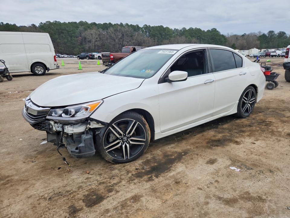2017 HONDA ACCORD — VIN 1HGCR2F19HA188040