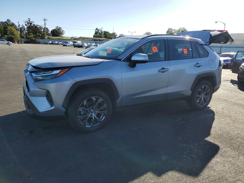 2022 TOYOTA RAV4 HYBRID — VIN JTMB6RFV6ND061075