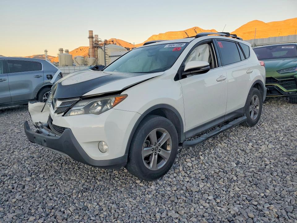 2015 TOYOTA RAV4 — VIN JTMWFREV3FJ048497