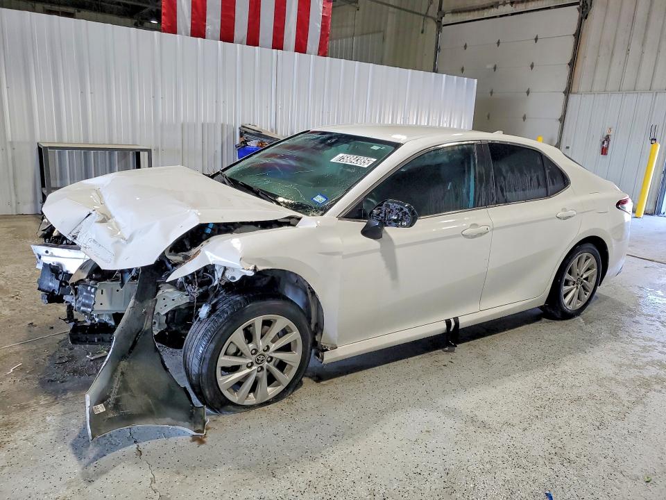 2022 TOYOTA CAMRY — VIN 4T1C11AK6NU645327