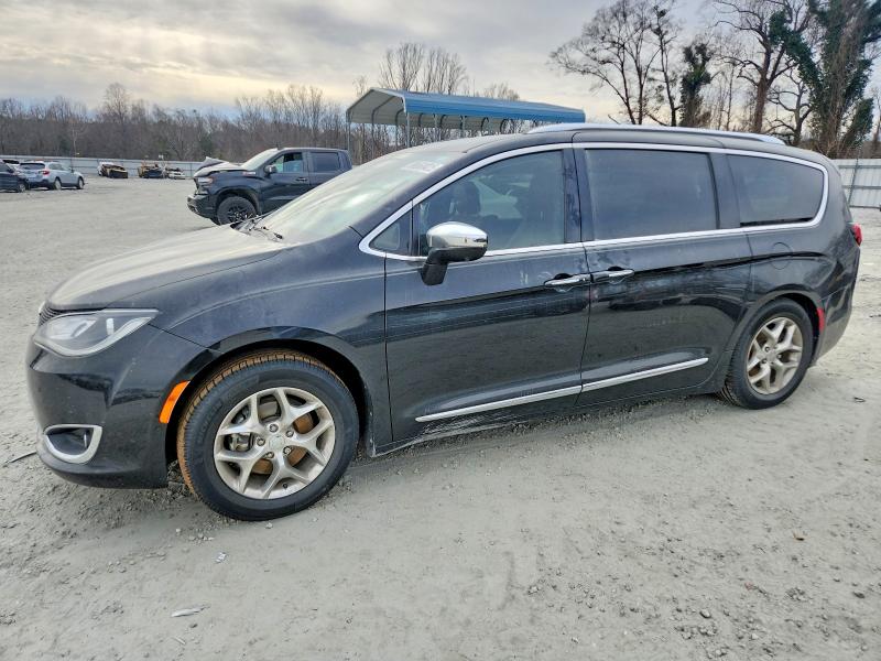 2018 CHRYSLER PACIFICA — VIN 2C4RC1GG2JR211781